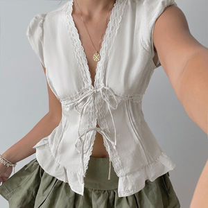 Haut blanc en dentelle à nouer devant pour femme, col en V, coupe ajustée, manches bouffantes, ourlet à volants, style doux et sexy, style européen et américain - Product Image 2