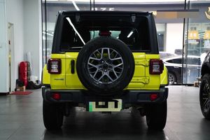 Jeep Wrangler 2.0T 4xe hybride d'occasion 2021 – SUV hybride rechargeable tout-terrain, SUV robuste 4x4 pour l'exportation - Product Image 4