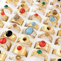 Vente en gros de bagues vintage de grande taille en acier inoxydable plaqué or 18 carats avec pierres naturelles, assortiment de styles aléatoires, bijoux pour femmes et hommes