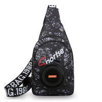 Altavoz Subwoofer Inalámbrico a Prueba de Agua, Luces de Colores Multifuncionales, Diseño Moderno de Camuflaje Negro para Bodas y Ramadán
