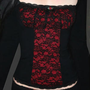 Camiseta Ligera de Manga Larga con Cuello Cuadrado y Diseño de Encaje Estilo Lolita Gótica Oscura para Mujer - Product Image 2