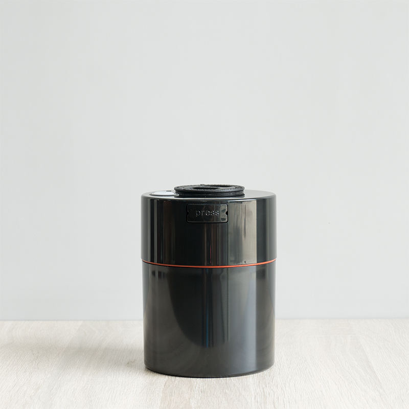 สีดำล้วน