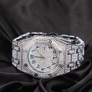 Montre en diamant moissanite, montre de luxe à coupe glacée, montre automatique haut de gamme, personnalisable, montre en diamant moissanite à coupe glacée VVS - Product Image 2