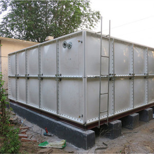 Réservoir d'<span class=keywords><strong>eau</strong></span> en panneaux GRP pour la lutte contre les incendies, la récupération des eaux <span class=keywords><strong>de</strong></span> <span class=keywords><strong>pluie</strong></span> et l'<span class=keywords><strong>eau</strong></span> potable - Product Image 1