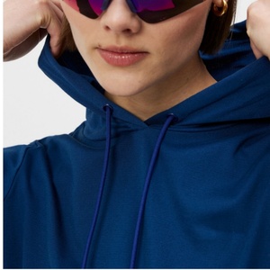 Conjunto de 2 Piezas de Sudadera con Capucha y Pantalones Cortos para Mujer, Transpirable, de Verano, con Logotipo Personalizado, Top Corto Deportivo - Product Image 5