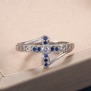 Anello Cavo alla Moda dal Design Minimalista ed Elegante, Gioiello da Donna per Uso Quotidiano, Anello Statement - Product Image 2