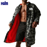 Imperméable de style cape personnalisé OEM Veste à capuche imperméable pour hommes Vestes isolées pour le sport en plein air le camping la chasse en polaire épaisse