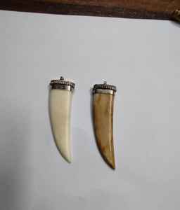 Colgantes de Hueso de Cuerno Vintage Hechos a Medida con Detalles Metálicos de Aleación de Cobre para la Fabricación de Joyería y Collares - Product Image 3