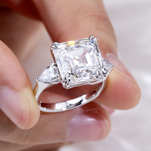 Bague de fiançailles Messi Jewelry MSR-2152 en or 18 carats avec diamant de laboratoire taille Asscher - Product Image 6