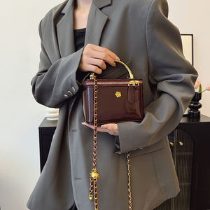 Borsa di Lusso da Donna; Tracolla di Alta Qualità in Materiale PU Lucido - Product Image 1