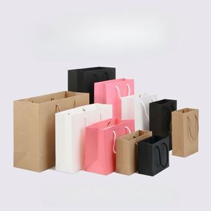 Sacs fourre-tout promotionnels classiques en papier pour le shopping, l'emballage de vêtements, les cadeaux de salons professionnels, avec logo personnalisé, réutilisables, imprimés en sérigraphie - Product Image 3