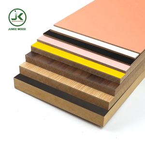 1220*2440mm FSC madera <span class=keywords><strong>colores</strong></span> <span class=keywords><strong>melamina</strong></span> 5mm 8mm 9mm 12mm 14mm grueso E1 Mdf tablero de fibra 18mm hoja decorativa de Mdf para Canadá - Product Image 1