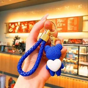 Llavero de PVC con diseño de oso 3D al por mayor, bonito llavero de resina con oso de dibujos animados para bolso, regalo para parejas, llavero de animal, MOQ 100 unidades, se acepta OEM - Product Image 3