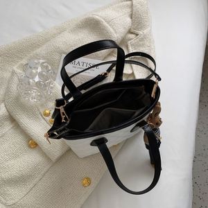 New Fashion Trend Ladies Luxury Pu Leather Handbags Ladies Full <b>Belt</b> Casual Striped One-shoulder Handbags - Product Image 6