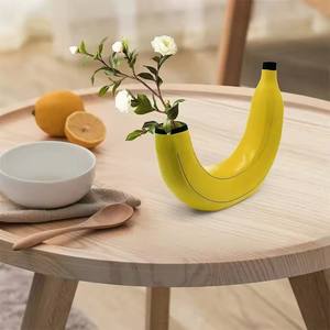 Vase en résine en forme de <span class=keywords><strong>banane</strong></span>, vase à fleurs mignon en forme de <span class=keywords><strong>banane</strong></span>, vase décoratif de table pour l'arrangement de fleurs, décoration de salon, chambre à coucher, décoration de la maison - Product Image 3