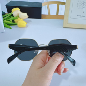 <span class=keywords><strong>Gafas</strong></span> <span class=keywords><strong>de</strong></span> <span class=keywords><strong>Sol</strong></span> Unisex con Marco Metálico Poligonal, Protección UV400 Anti-UV, Precio <span class=keywords><strong>de</strong></span> Fábrica al por Mayor - Product Image 3