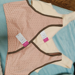 <span class=keywords><strong>Reggiseno</strong></span> Premaman Elasticizzato OEM all'Ingrosso in <span class=keywords><strong>Cotone</strong></span> Stampato, <span class=keywords><strong>Reggiseno</strong></span> per <span class=keywords><strong>Allattamento</strong></span> Senza Cuciture, Senza Ferretto, Traspirante, da Notte con Imbottitura Rimovibile - Product Image 4