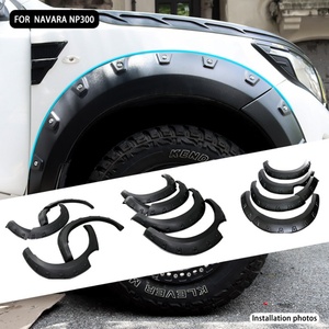 Accessoires Extérieurs de Voiture : Bavettes de Protection Noires Mat pour Nissan Navara NP300 2016-ON - Product Image 1