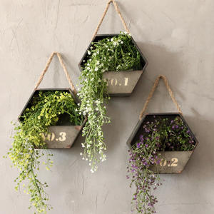 Maceta Colgante <span class=keywords><strong>de</strong></span> Metal con Forro <span class=keywords><strong>de</strong></span> Fibra <span class=keywords><strong>de</strong></span> Coco, Simulación <span class=keywords><strong>de</strong></span> Maceta - Product Image 3