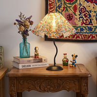 Lámpara de Mesa con Pantalla Floral Vintage Francesa, Base Curva Ondulada, Regulable, Lámpara de Noche para Mesita de Noche, Lámpara Decorativa de Escritorio para Hogar y Hotel