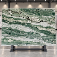 Plan de travail en marbre vert de luxe pour îlot de cuisine, meuble-lavabo de salle de bain et projets d'aménagement intérieur