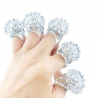 Anneau lumineux LED en forme de fraise pour enfants, jouet fluorescent en plastique, blanc clignotant multicolore