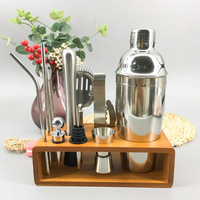 Ensemble d'outils de bar en acier inoxydable, kit de 13 pièces pour cocktails, shaker à cocktails, kit de mixologie pour barman avec support