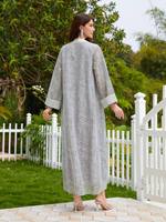 Nouvelle Abaya élégante en polyester respirant avec pendentif à pompon en maille, robe longue pour femme pour l'automne/le printemps