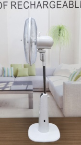 Nouveau ventilateur solaire rechargeable 16 pouces, ventilateur de sol avec moteur sans balais, rechargeable avec batterie externe KL-DC100, ventilateur 16 pouces - Product Image 4