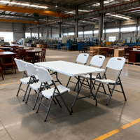 Table pliante portable en plastique HDPE moulé par soufflage de 6 pieds pour les barbecues en famille en plein air dans la cour