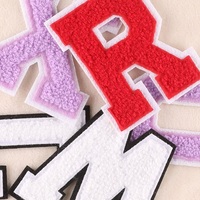 Personnaliser les accessoires de vêtement de 8cm, broderie à repasser sur des patchs de lettres Chenille