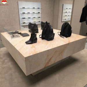 Brothers Stone Modern Gepolijste Witte Marmeren Wandpanelen, Vloer, Rand, Trappen en Tafelontwerpen met Gouden Aders en Spin-Gold Textuur - Product Image 1