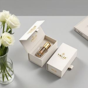 Kunden spezifische Goldfolie Logo Attar Parfüm Öl Papier box Achteckige Rollen flasche Verpackung Magnet Geschenk box mit Schaumstoffe insatz - Product Image 1