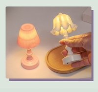 Lampe de chevet LED moderne style Ins, mini lampe de bureau en forme de fleur, lumière d'ambiance pour chambre à coucher, Diwali