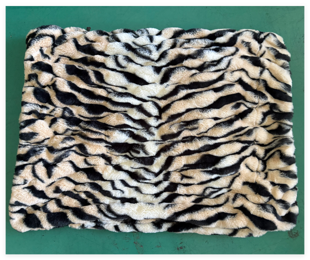 Tiger Design 30*36 Inch Luxury Double Sides Layer Soft Ruched Spandex Faux Fur Rabbit Fake Throw Blankets