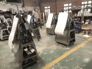 Laminoir à pâte commercial de table, manuel, en stock, au <span class=keywords><strong>meilleur</strong></span> prix pour la pâtisserie - Product Image 1