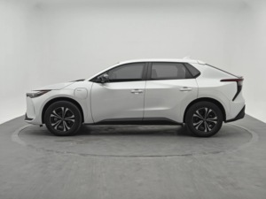 Voiture d'occasion <span class=keywords><strong>2023</strong></span> 2024 2022 <span class=keywords><strong>Toyota</strong></span> <span class=keywords><strong>BZ4X</strong></span> Excellent véhicule à énergie nouvelle <span class=keywords><strong>Prix</strong></span> abordable Intérieur spacieux - Product Image 4
