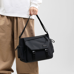 Bolso Mensajero Impermeable para <span class=keywords><strong>Hombre</strong></span>, Gran Capacidad, Bolso de Hombro, Estilo Casual, Bandolera con Correa Ajustable y PU Impermeable - Product Image 3