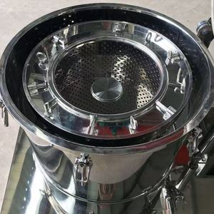 Hermetic Sealed Stainless Steel <strong>Centrifuge</strong> Manual Loading 401-500L/H Capacity 380V/220V/110V Compatibility 1500RPM Setting Speed - Product Image 4