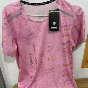 Gepersonaliseerde, op maat gemaakte voetbalkleding voor teams, badmintonkleding, basketbalkleding, doe-het-zelf voetbaluitrusting - Product Image 4