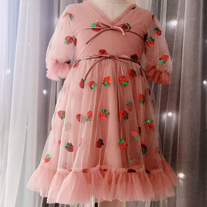 Nouvelle Robe d'Anniversaire Personnalisable Fille Rose à Paillettes Fraise en Tulle pour Enfants - Product Image 4