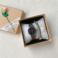 Jam Tangan Kuarsa Angka Arab Jam Tangan Wanita Tali Bulat Kecil Retro yang Modis dan Sederhana