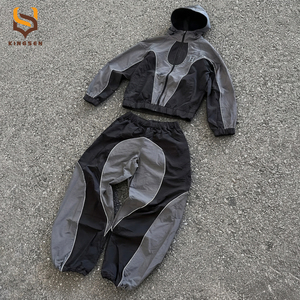 Ensemble survêtement homme personnalisé en polyester et nylon, coupe-vent color block patchwork, veste zippée et short - Product Image 1