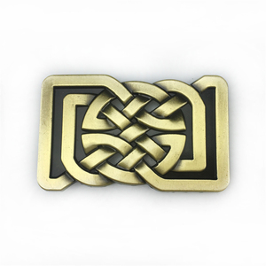 Cintura in lega di zinco con nodo celtico 3D rettangolare color bronzo antico in lega di fibbia produttore in cina - Product Image 1