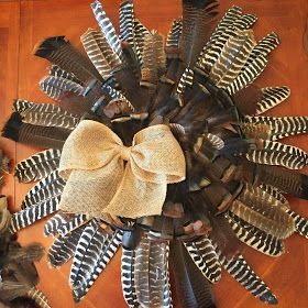 Ailes de dinde sauvage teintées fantaisie avec motif rayé naturel pour accessoires de coiffure, décoration intérieure et artisanat - Product Image 5