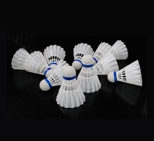 Suministro de fábrica Bola de plumas <span class=keywords><strong>a</strong></span> prueba de viento Entrenamiento de aprendizaje al aire libre Bádminton Nylon - Product Image 2