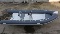 Bateau pneumatique rigide en fibre de verre RIB 550B avec tube et raccords de haute qualité