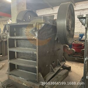 Concasseur à mâchoires pour l'extraction minière, pour le concassage de pierres de rivière et de basalte, avec moteur AC et longue durée de vie - Product Image 5