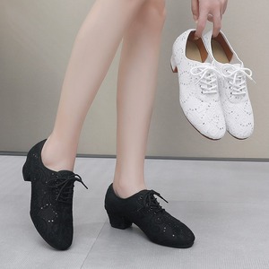 <span class=keywords><strong>Scarpe</strong></span> <span class=keywords><strong>da</strong></span> <span class=keywords><strong>ballo</strong></span> <span class=keywords><strong>da</strong></span> <span class=keywords><strong>donna</strong></span> in Mesh <span class=keywords><strong>scarpe</strong></span> <span class=keywords><strong>da</strong></span> <span class=keywords><strong>ballo</strong></span> in latino <span class=keywords><strong>scarpe</strong></span> <span class=keywords><strong>da</strong></span> <span class=keywords><strong>ballo</strong></span> per ragazze in pelle scamosciata morbida <span class=keywords><strong>scarpe</strong></span> <span class=keywords><strong>da</strong></span> <span class=keywords><strong>ballo</strong></span> 3.5/5cm - Product Image 4