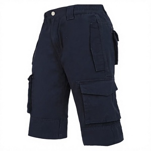 Pantalones cortos Bermuda azul marino para hombre, de cintura media, estilo workwear de lona con múltiples bolsillos y cierre de botón. - Product Image 1